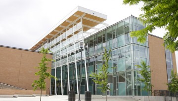 Premier opens Southern Medical Program's Reichwald Health Sciences Centre