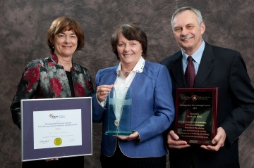 L - R: Diane Roscoe, Judith Isaac-Renton and Martin Petric receive awards at the Association of Medical Microbiology and Infectious Disease Canada's 2012 Annual Conference.