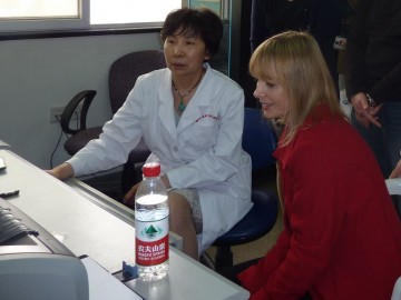 Denise Pugash (right) at Hubei Womens and Childrens Hospital.