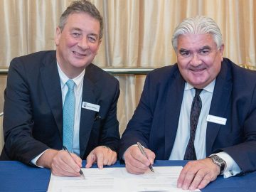 (L to R:) Dr. Dermot Kelleher, Dean of the UBC Faculty of Medicine, and Sir Gordon Duff, Principal of Oxford’s St. Hilda’s College