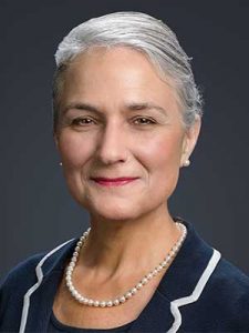 Dr. Wendy Norman receives inaugural SOGC Mentorship Award