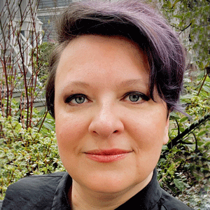 Dr. Amy Salmon