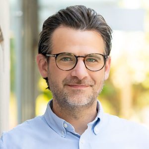 Dr. Dean Regier